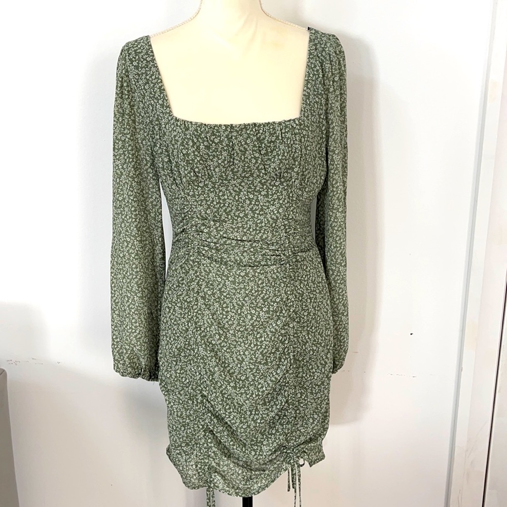 Size L dress